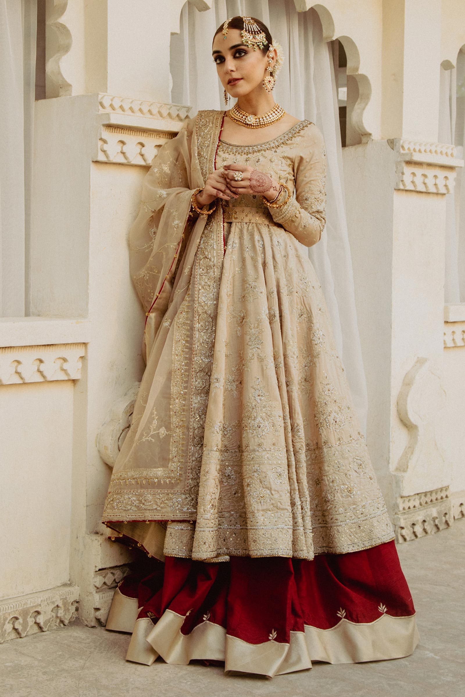 GUL-BAHAAR Zara Shahjahan GUL-BAHAAR Zara Shahjahan