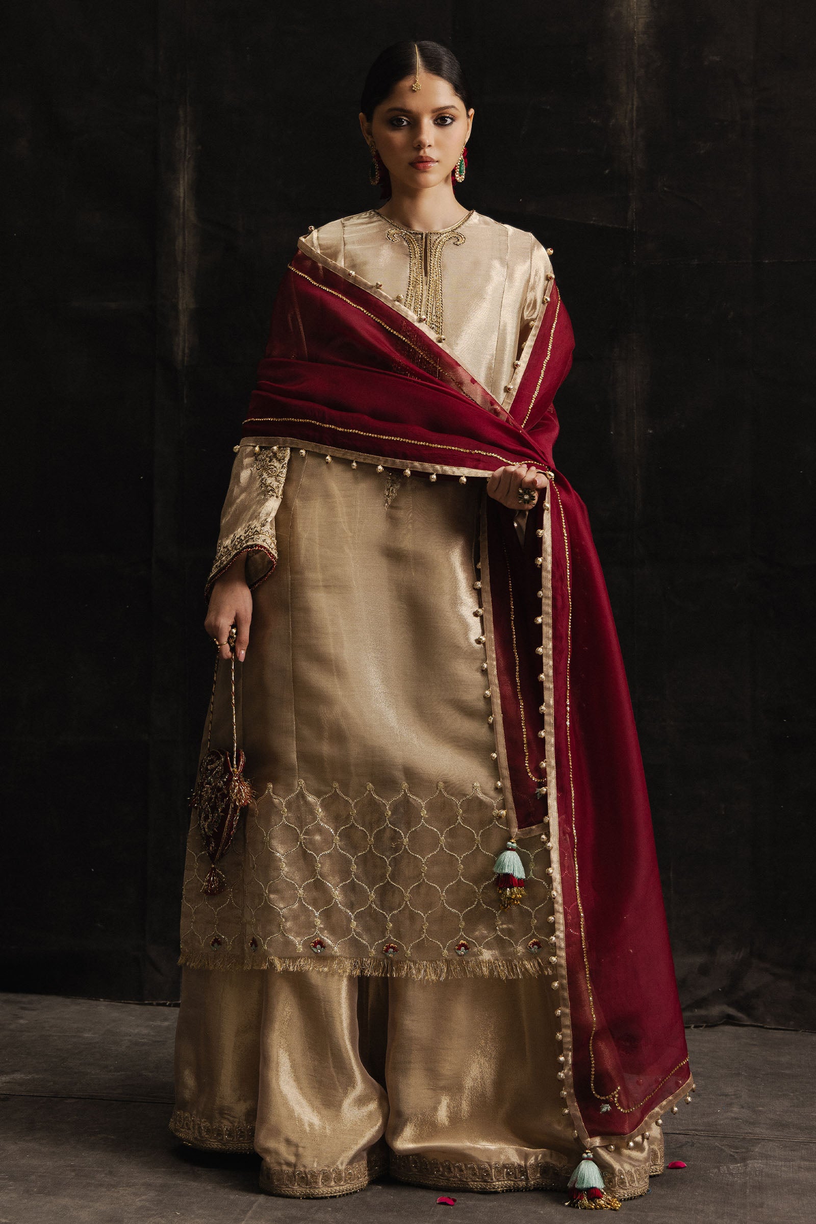 Zara Shahjahan Zariyab, view 1