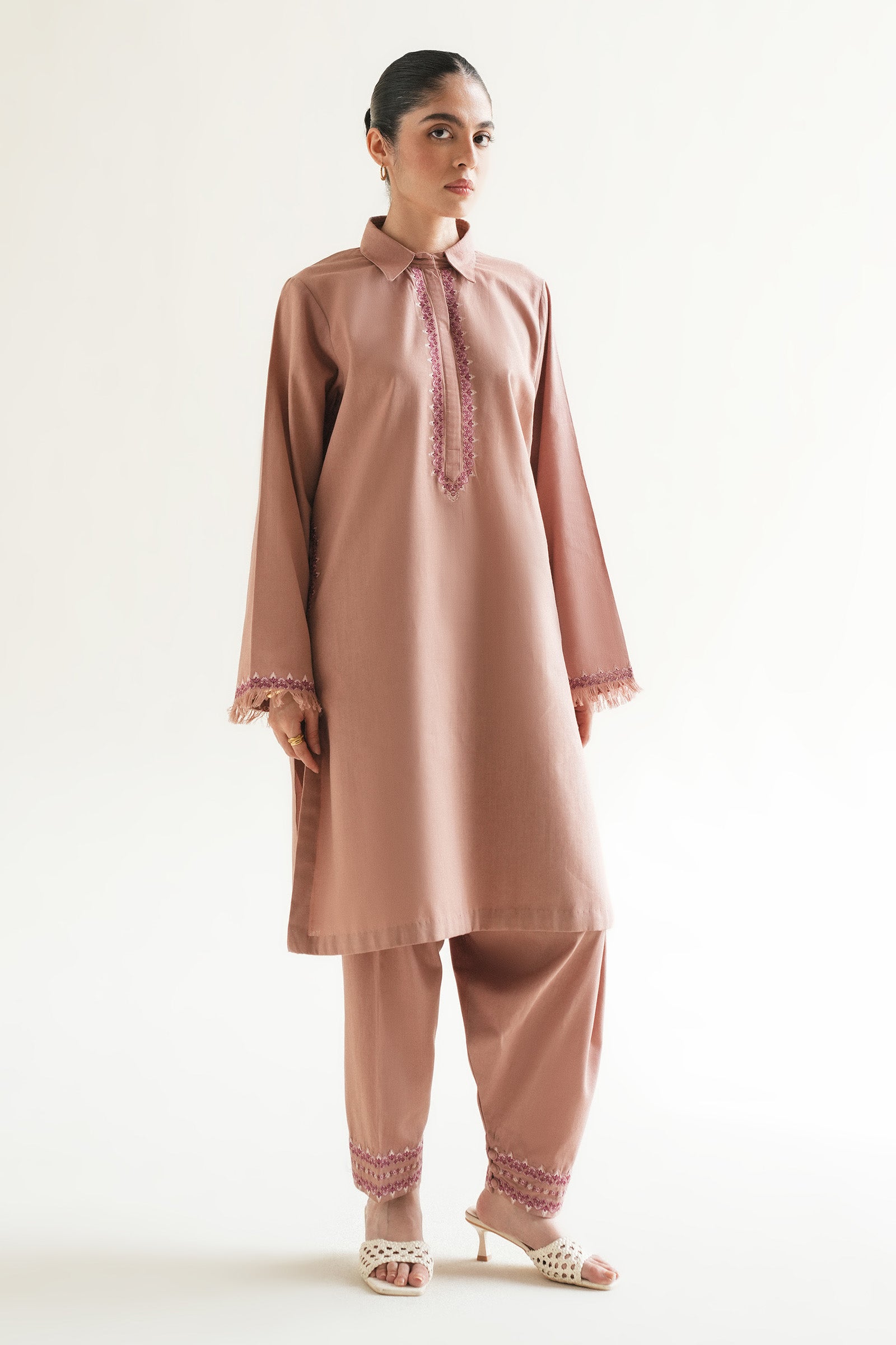 Zara Shahjahan ZR25B0920, view 1