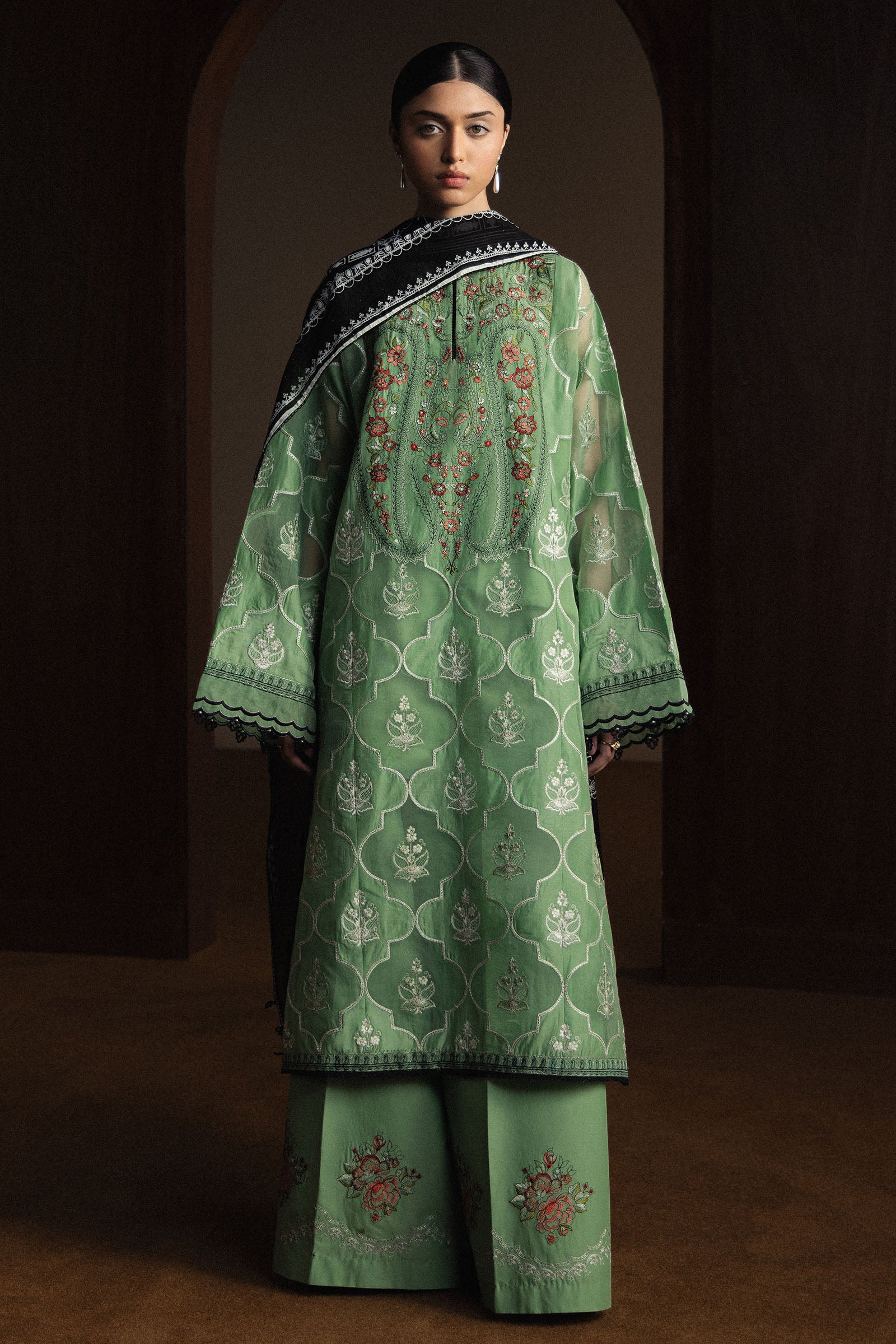 Zara Shahjahan Midoriya-D6, view 1