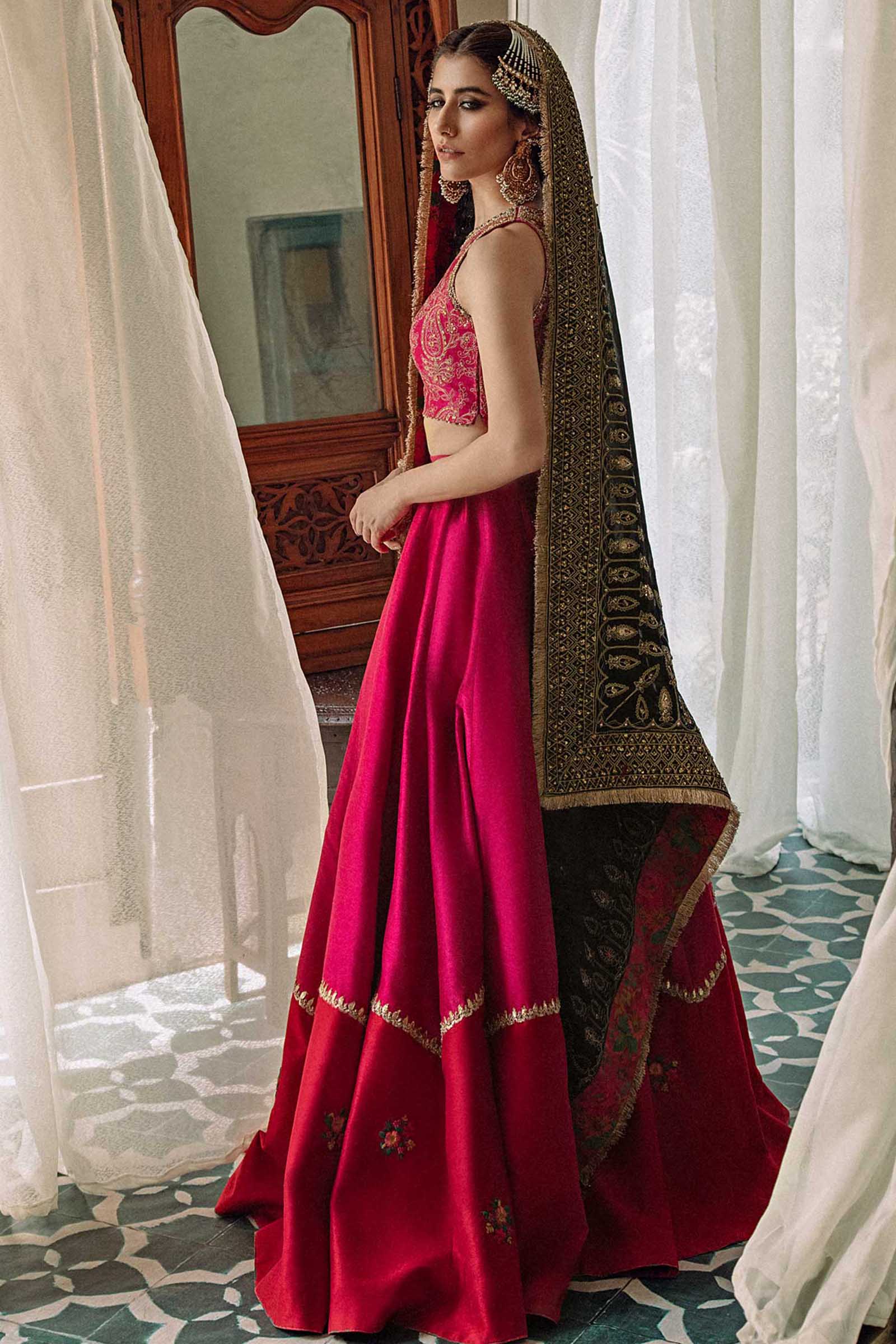 Zara Shahjahan ROOP, view 1