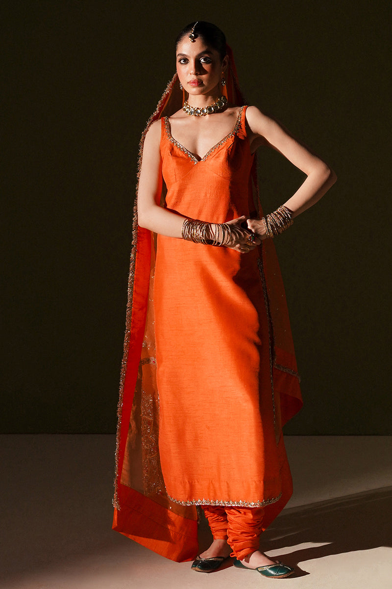 Zara Shahjahan NARANGI, view 1