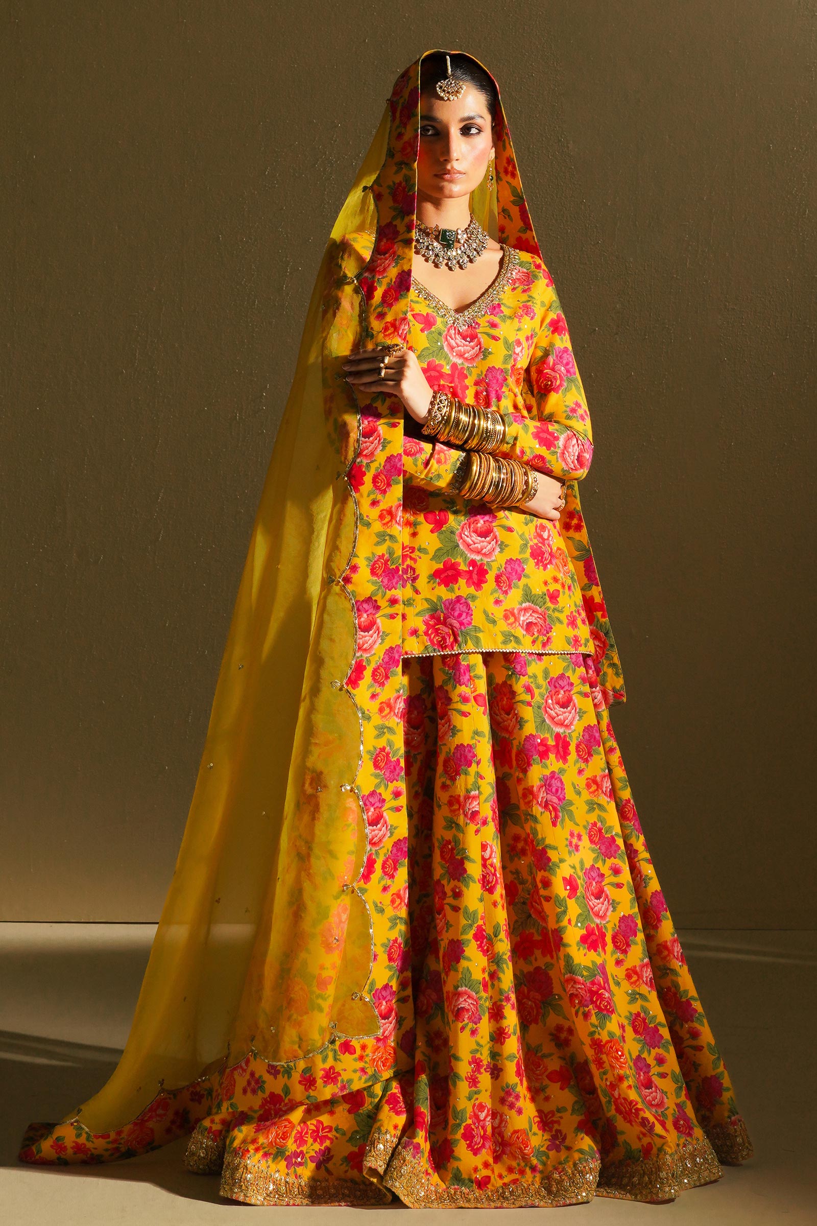 Mehndi dresses for bride